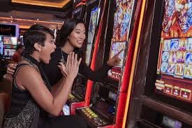 Studio kasino live banjar 4d dengan dealer profesional dan kamera multi-sudut HD